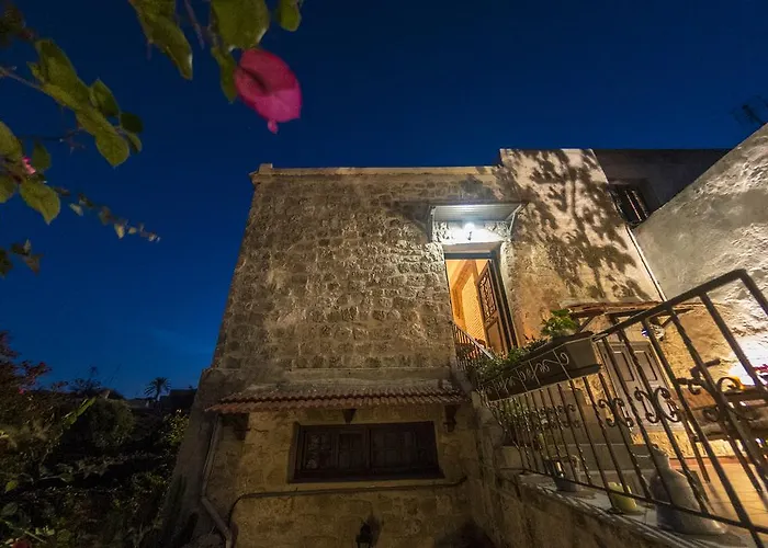 Finestra Medieval * Rhodes City